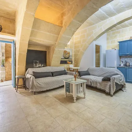 5 - Twin X 2 By Solea Għarb