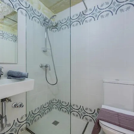 5 - Twin X 2 By Solea Affittacamere Għarb